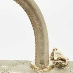 مملوكة مسبقًا حقيبة يد علوية شانيل كوكو جلد مبطن ذهبي صغير مقبض عتيق