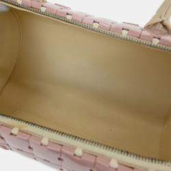 مملوكة مسبقًا حقيبة شانيل يد برميل أكريليك وردي بغزل الألغاز