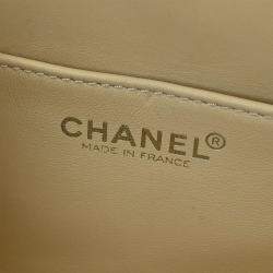 مملوكة مسبقًا حقيبة شانيل يد برميل أكريليك وردي بغزل الألغاز