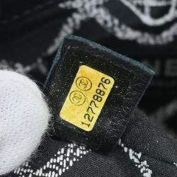 Pre Owned حقيبة يد شانيل "إيسينشال" جلد عجل سوداء