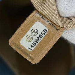 مملوكة مسبقًا حقيبة تسوق شانيل بيتيت بسلسلة من جلد عجل أزرق فاتح