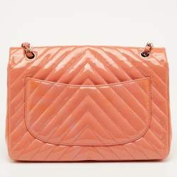 Pre Owned حقيبة شانيل جامبو  كلاسيك جلد شيفرون لامع خوخي بقلاب