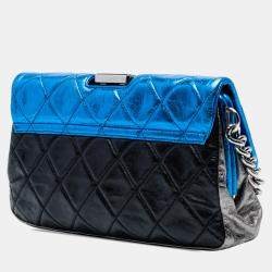 مملوكة مسبقًا حقيبة شانيل جلد عجل معدني متعدد الألوان مبطن سلسلة حديثة بإطار وقلاب