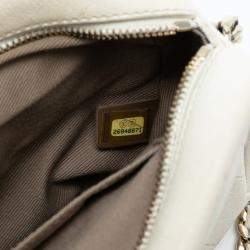 مملوكة مسبقًا Chanel White Small Quilted Goatskin Casual Trip Camera Bag