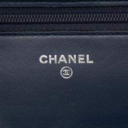 Pre Owned Chanel Blue CC Quilted Lambskin Wallet On Chain