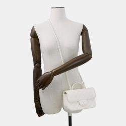 مملوكة مسبقًا حقيبة كتف سلسلة شانيل ماتلاسي علامة كوكو جلد الضأن أبيض