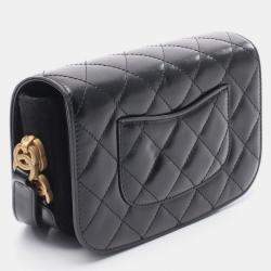 مملوكة مسبقًا حقيبة خصر شانيل جلد ماتيلاس أسود