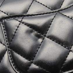 مملوكة مسبقًا حقيبة خصر شانيل جلد ماتيلاس أسود