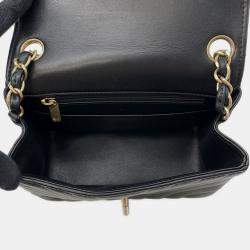 مملوكة مسبقًا Chanel Chain Shoulder Bag With Chevron V-Stitching And Lambskin Leather Black