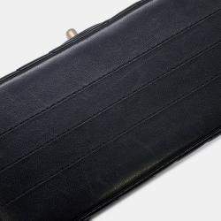 مملوكة مسبقًا Chanel Chain Shoulder Bag With Chevron V-Stitching And Lambskin Leather Black