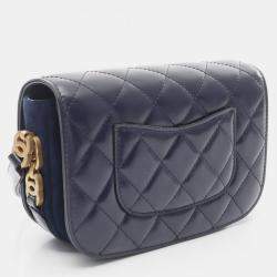 مملوكة مسبقًا حقيبة كتف شانيل ماتلاسي جلد وشامواه أزرق بحري