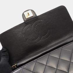 مملوكة مسبقًا حقيبة كتف شانيل ماتلاس فلاب واحدة جلد الفخذ أسود