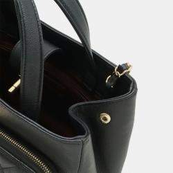 مملوكة مسبقًا Chanel Matelasse Small Handbag With Chain Shoulder Strap Caviar Skin Black