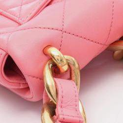 مملوكة مسبقًا حقيبة كتف شانيل ماتلاسية جلد زهري