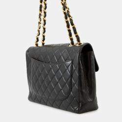 مملوكة مسبقًا Chanel Chain Shoulder Bag Matelasse 30 With Coco Mark And Lambskin Leather Dekamato Black