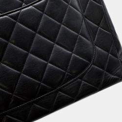 مملوكة مسبقًا Chanel Chain Shoulder Bag Matelasse 30 With Coco Mark And Lambskin Leather Dekamato Black