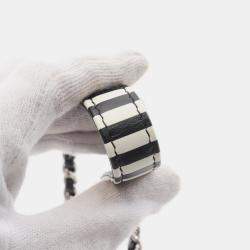 مملوكة مسبقًا حقيبة كتف شانيل سي سي فيليغري فانيتي صغيرة جلد عجل محبب أسود أبيض