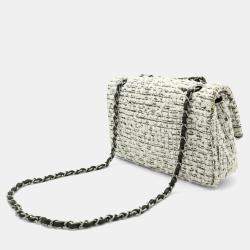 Pre Owned حقيبة كتف شانيل 2.55 بشكل رفرف مزدوج تافتا بسلسلة بنقشة زهرية جلدية بيضاء وسوداء