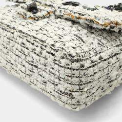 Pre Owned حقيبة كتف شانيل 2.55 بشكل رفرف مزدوج تافتا بسلسلة بنقشة زهرية جلدية بيضاء وسوداء