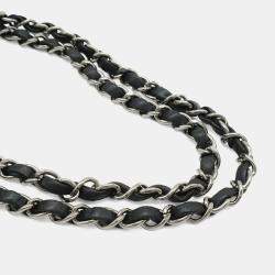 Pre Owned حقيبة كتف شانيل 2.55 بشكل رفرف مزدوج تافتا بسلسلة بنقشة زهرية جلدية بيضاء وسوداء