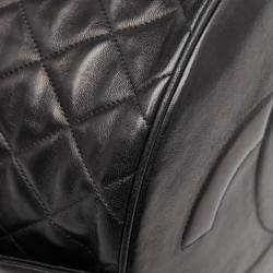 مملوكة مسبقًا حقيبة كتف بسلسلة شانيل ماتلاسيه جيب برباط جلد خروف أسود