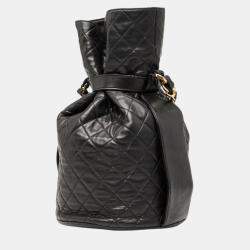 مملوكة مسبقًا حقيبة كتف بسلسلة شانيل ماتلاس يه جيب برباط جلد خروف أسود