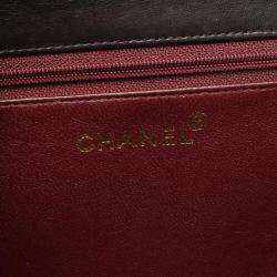 مملوكة مسبقًا حقيبة كتف شانيل ماتلاسي مفردة بجلد خروف أسود