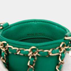 مملوكة مسبقًا Chanel Green Chanel Lambskin Tech Me Out Clutch With Chain