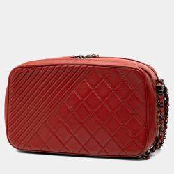 مملوكة مسبقًا Chanel Red Medium Quilted Lambskin Coco Boy Camera Bag