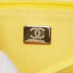 مملوكة مسبقًا Chanel Yellow Quilted Lambskin 19 Wallet on Chain