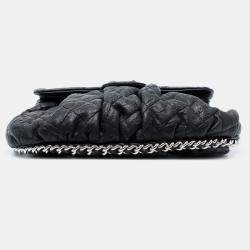 مملوكة مسبقًا حقيبة شانيل متوسطة سوداء مبطنة من جلد الضأن مع سلسلة حول الكتف للمراسلة