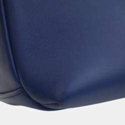 مملوكة مسبقًا حقيبة بولينغ شانيل "تريندي سي سي" جلد عجل متوسط أزرق