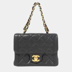 مملوكة مسبقًا Chanel Lambskin Shoulder Bag
