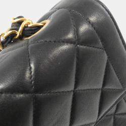 مملوكة مسبقًا Chanel Lambskin Shoulder Bag