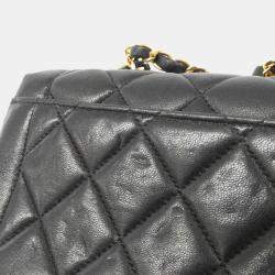 مملوكة مسبقًا Chanel Lambskin Shoulder Bag