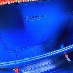 مملوكة مسبقًا Chanel Coco Mark Cc Filigree Vanity Bag Tricolor Shoulder Caviar Leather Red