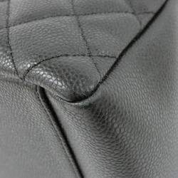 مملوكة مسبقًا حقيبة كتف شانيل جلد أسود