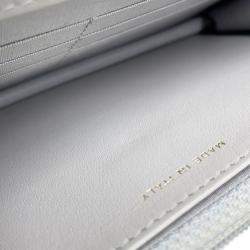 مملوكة مسبقًا Chanel Chain Wallet With Coco Mark And Matelasse Pattern 19 Lambskin