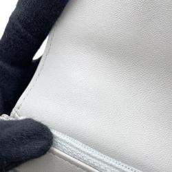 مملوكة مسبقًا Chanel Chain Wallet With Coco Mark And Matelasse Pattern 19 Lambskin