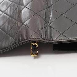 مملوكة مسبقًا حقيبة كتف شانيال مفردة ماتلاسي جلد لامبسكين سوداء