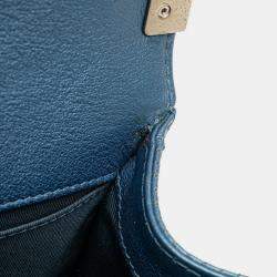 Pre Owned حقيبة كتف سلسلة علامة كوكو ماتيلّاسي بوي شانيل جلد مثقّب أزرق