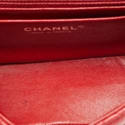 مملوكة مسبقًا Chanel Square Classic Single Flap Mini Red Quilted Caviar Leather Bag