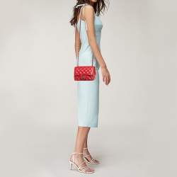 مملوكة مسبقًا Chanel Square Classic Single Flap Mini Red Quilted Caviar Leather Bag