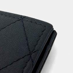 مملوكة مسبقًا Chanel Black Leather card wallet
