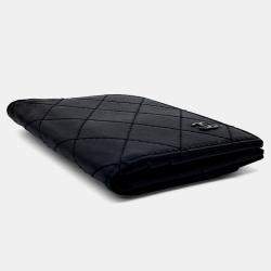 مملوكة مسبقًا Chanel Black Leather card wallet