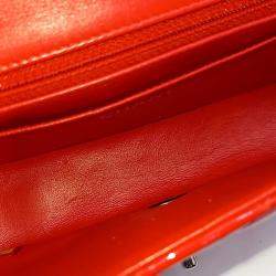 مملوكة مسبقًا Chanel Red Patent Leather Patent Classic New Mini Crossbody Bag