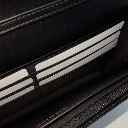 Pre Owned حقيبة شانيل WOC صغيرة متقاطعة جلد أسود و لؤلؤ مع لآلئ