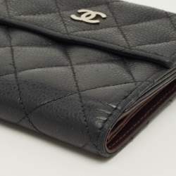 مملوكة مسبقًا Chanel CC Black Quilted Caviar Leather French Wallet