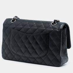 مملوكة مسبقًا حقيبة شانيل كلاسيك كافيار سوداء بغطاء مزدوج متوسطة الحجم