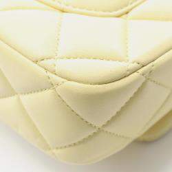 Pre Owned Chanel  Flap Mini Yellow Leather Shoulder Bag